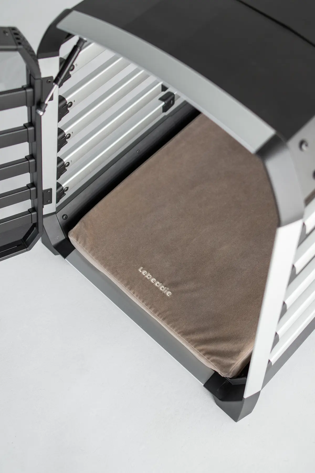 Lebeddie Flat Bed for Thule Allax - Image 6
